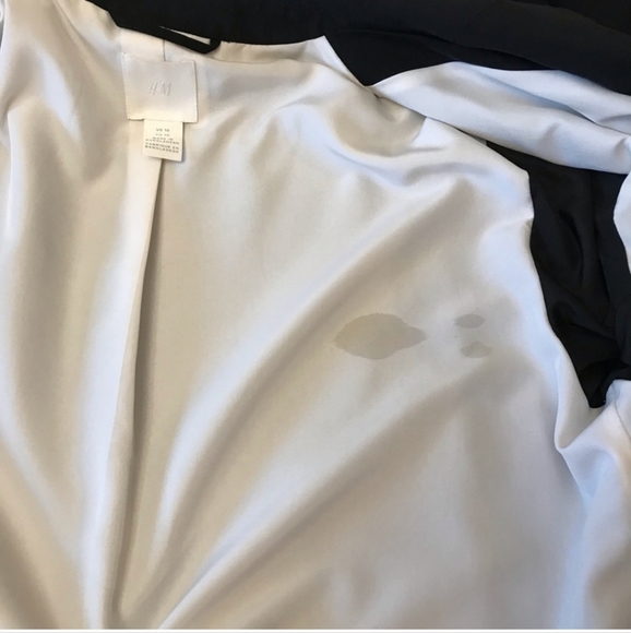 H&M Black Blazer - Picture 10 of 11